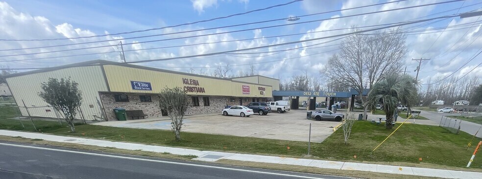 More Photos Of 243 Canal St, Luling Freestanding For Sale