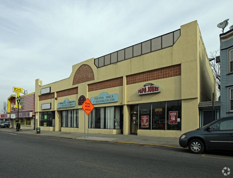 Primary Photo Of 580-586 32nd St, Union City Storefront For Sale