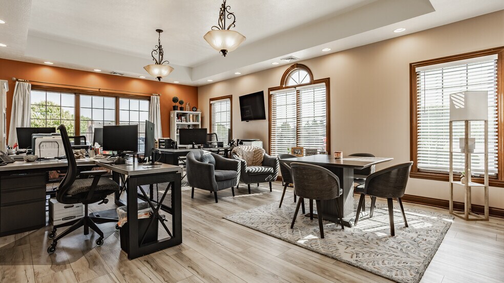 More Photos Of 698 Oldefield Commons Dr, Greenwood Medical For Sale