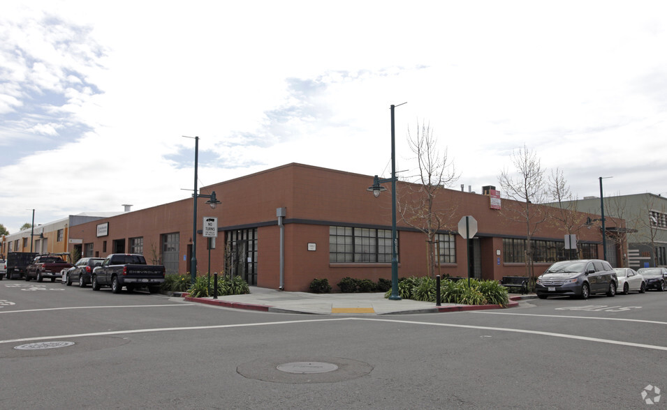 Primary Photo Of 1461-1467 Park Ave, Emeryville Manufacturing For Lease