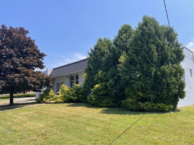 More Photos Of 14300 Industrial Ave N, Maple Heights Manufacturing For Lease