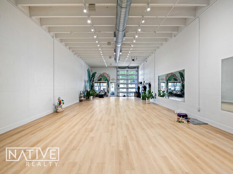 More Photos Of 1229-1231 NE 9th Ave, Fort Lauderdale Flex For Lease