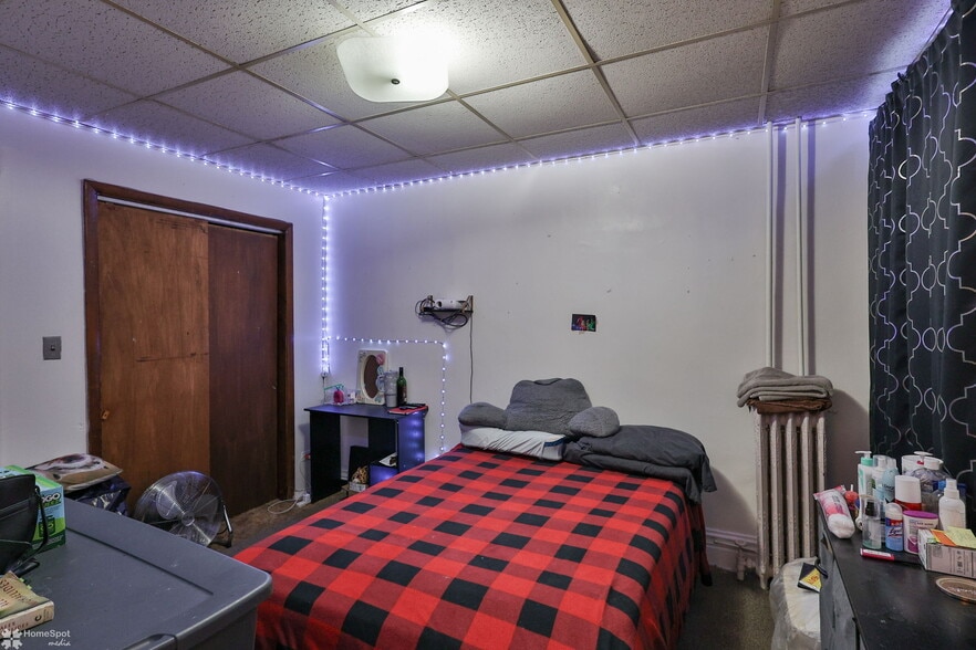 More Photos Of 220 S Madison St, Allentown Specialty For Sale