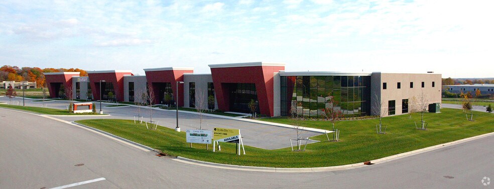 More Photos Of N110W13125 Washington Dr, Germantown Warehouse For Lease