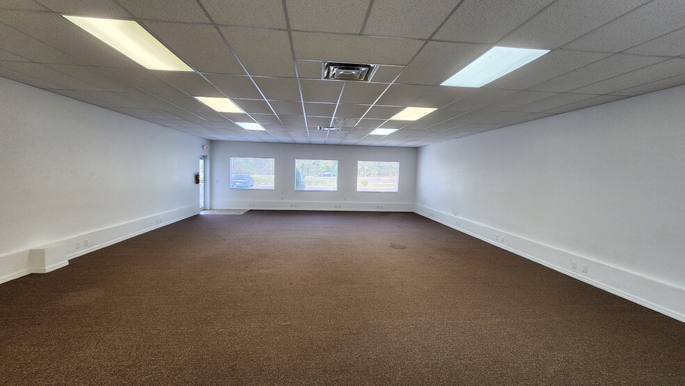 More Photos Of 16332 Cortez Blvd, Brooksville Medical For Lease
