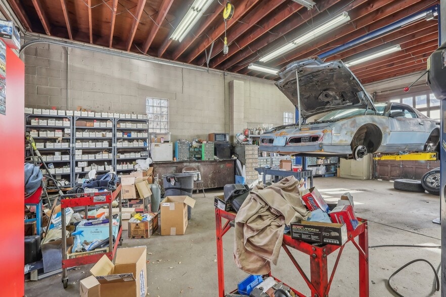 More Photos Of 1741 Princeton Ave, Lawrence Township Mercer Auto Repair For Sale