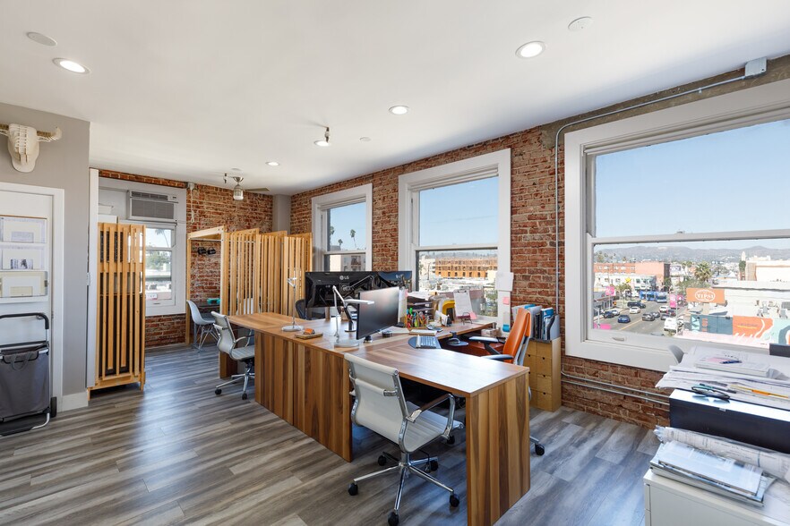 More Photos Of 3923 W 6th St, Los Angeles Serviced Offices For Lease