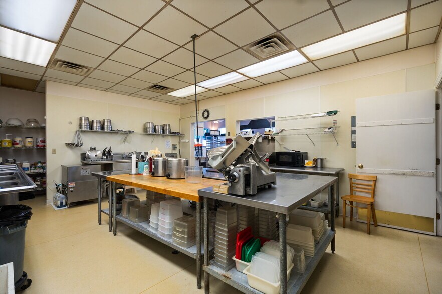 More Photos Of 2569 Charlevoix Rd, Petoskey Restaurant For Sale