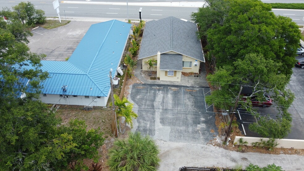 More Photos Of 5710 4th St N, Saint Petersburg Office Residential For Sale