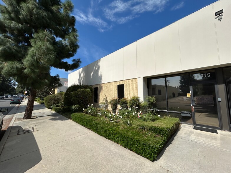 Primary Photo Of 16611-16615 Arminta St, Van Nuys Flex For Lease