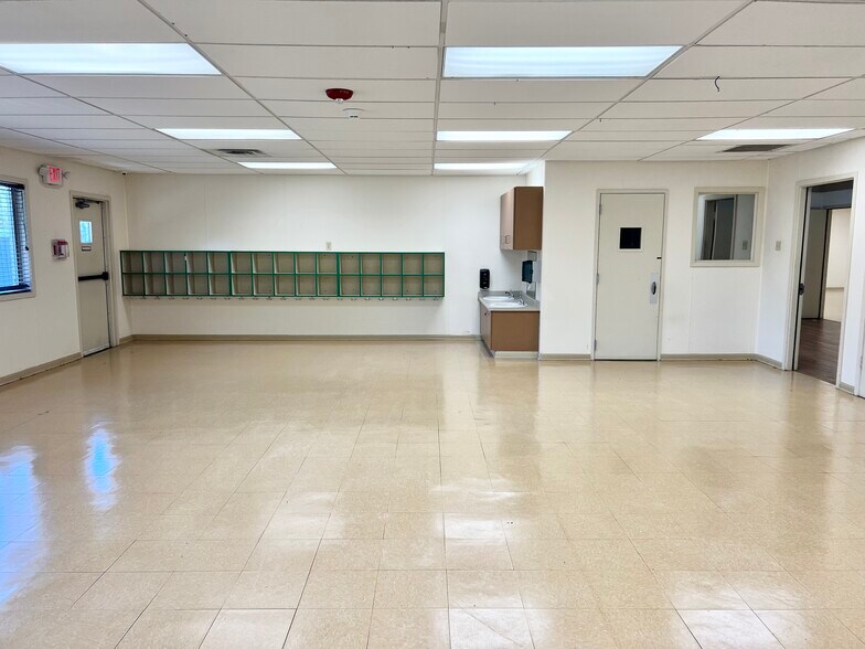 More Photos Of 6912 Ohio Dr, Plano Daycare Center For Sale