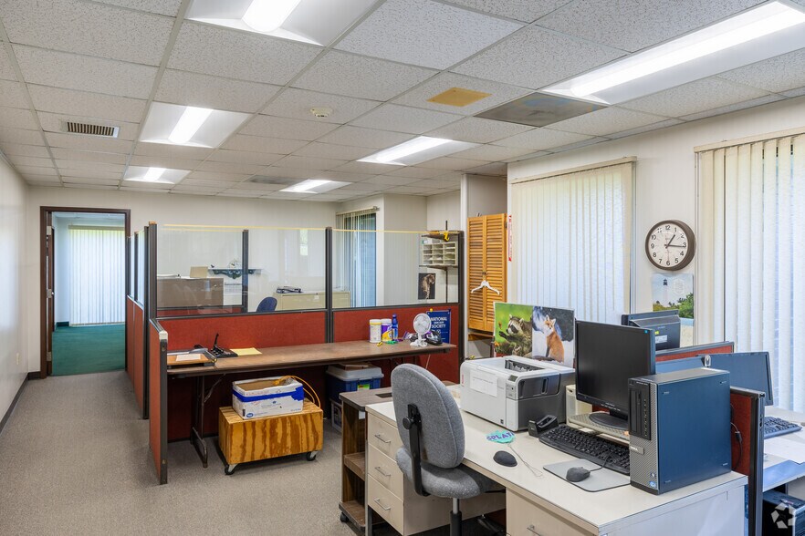 More Photos Of 248 Brighton Rd, Andover Warehouse For Sale