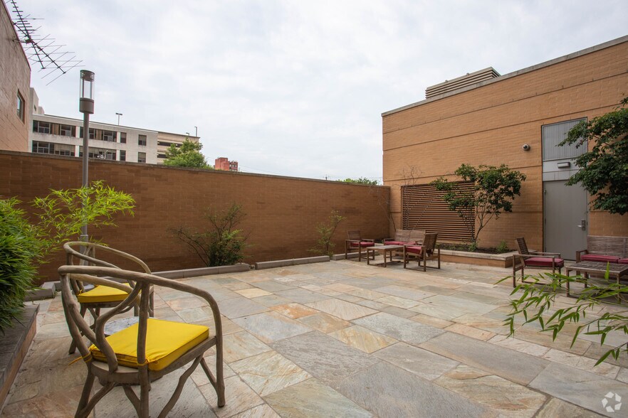 More Photos Of 4800 Auburn Ave, Bethesda Apartments For Lease