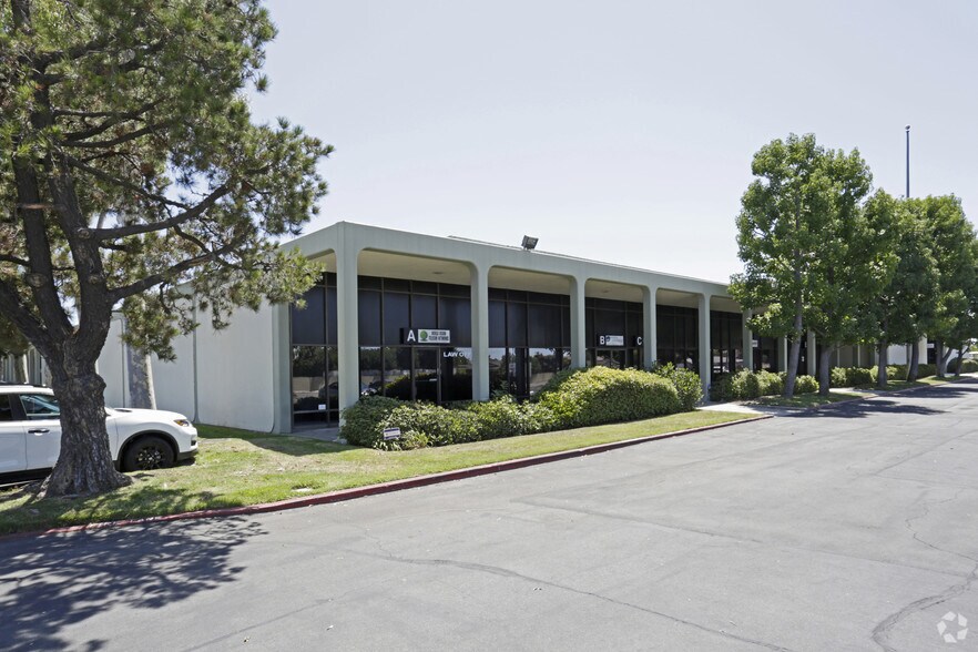 More Photos Of 6800 Orangethorpe Ave, Buena Park Warehouse For Lease