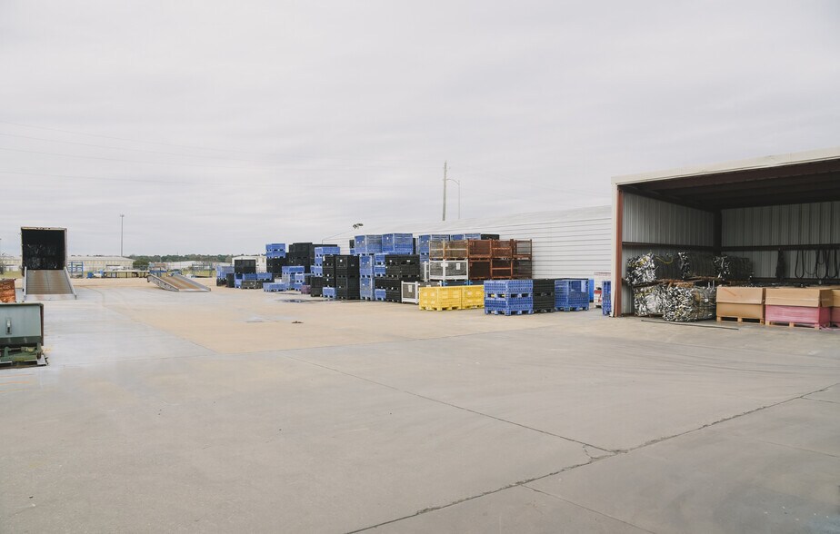 More Photos Of 2760 Gunter Park Dr, Montgomery Manufacturing For Sale