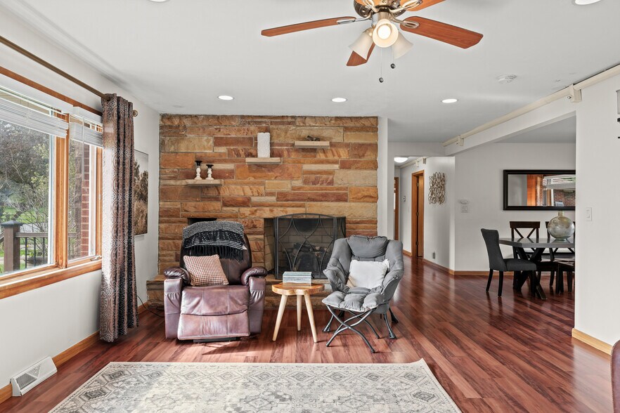 More Photos Of 327 S Miller Rd, Fairlawn Assisted Living For Sale