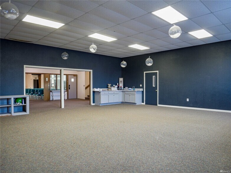 More Photos Of 1300 Foster ave, Bridgeport Religious Facility For Sale