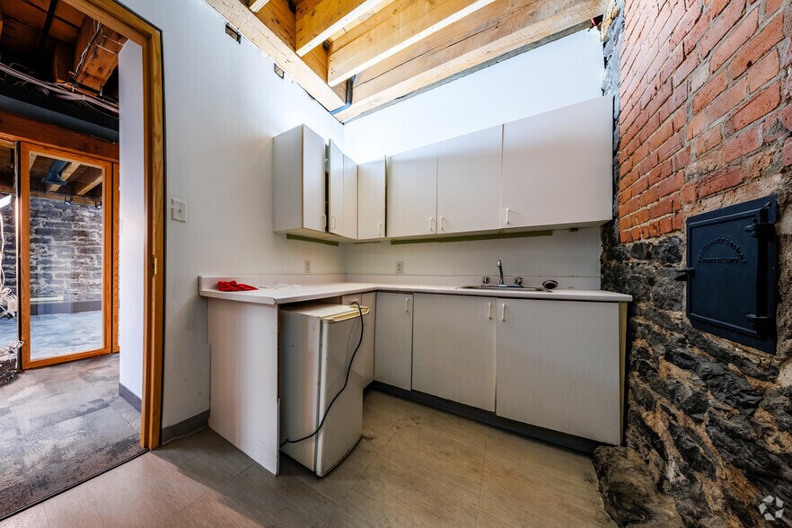 More Photos Of 59-71 Rue De Brésoles, Montréal Loft Creative Space For Lease