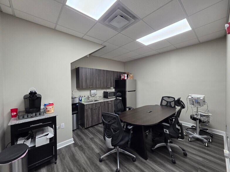 More Photos Of 16604 107th St, Orland Park Healthcare For Sale