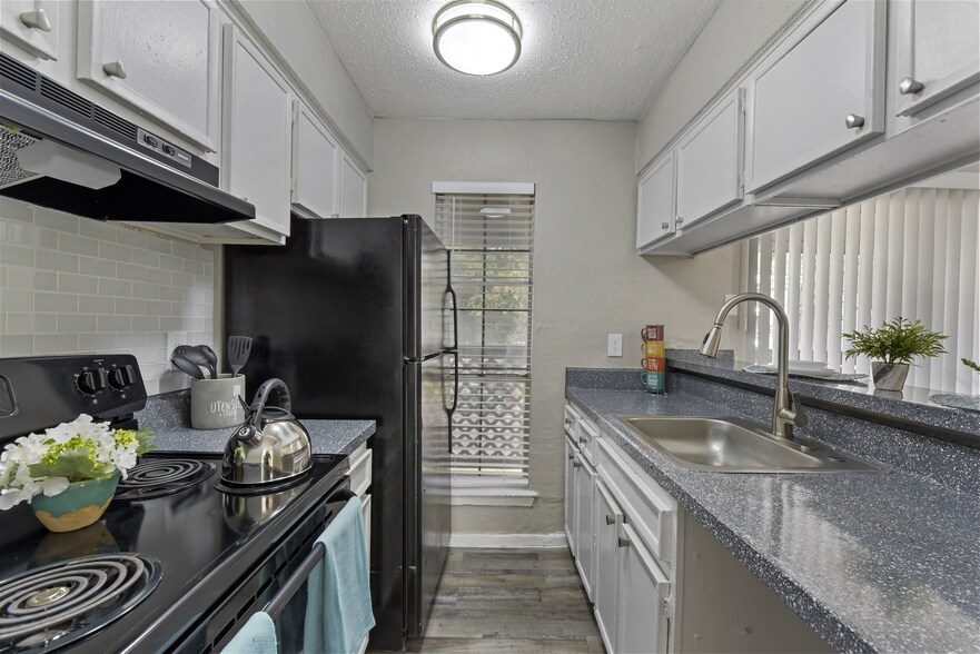More Photos Of 2850 Clydedale Dr, Dallas Apartments For Sale