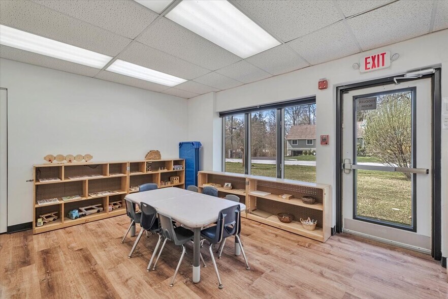 More Photos Of 4 Glenna Dr, Carmel Specialty For Sale