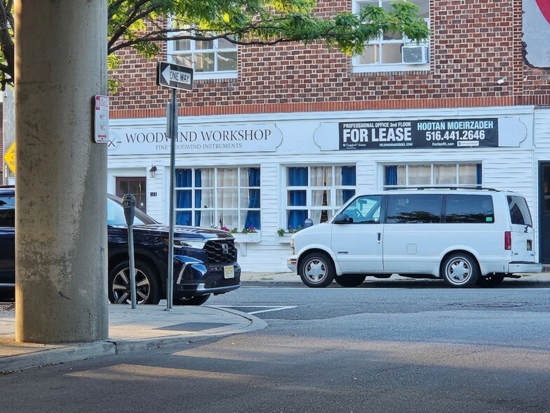More Photos Of 111-113 S Tyson Ave, Floral Park Office For Lease