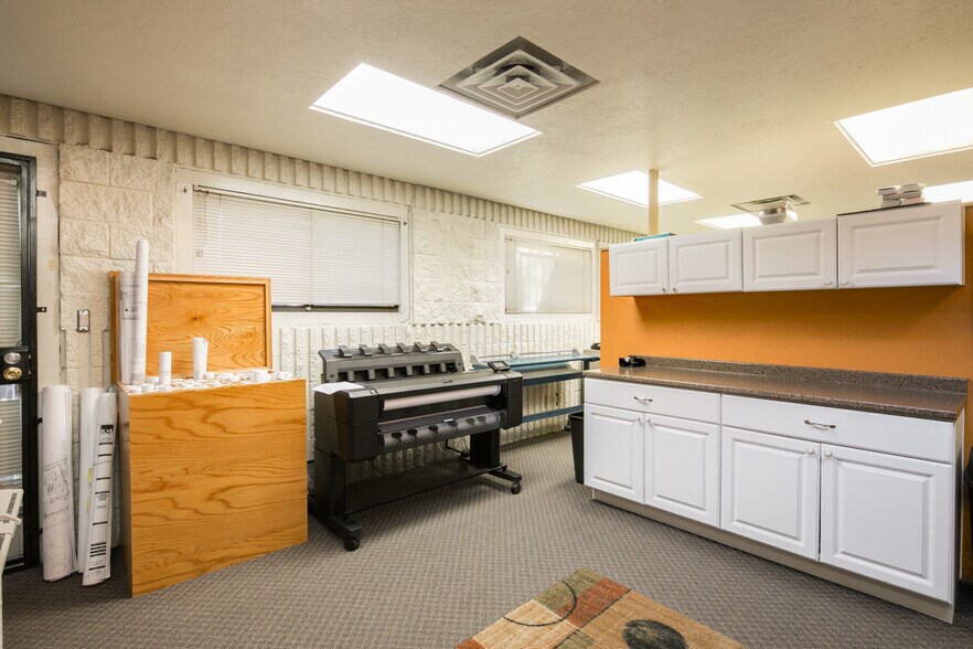 More Photos Of 3500 F Comanche Rd NE, Albuquerque Medical For Sale