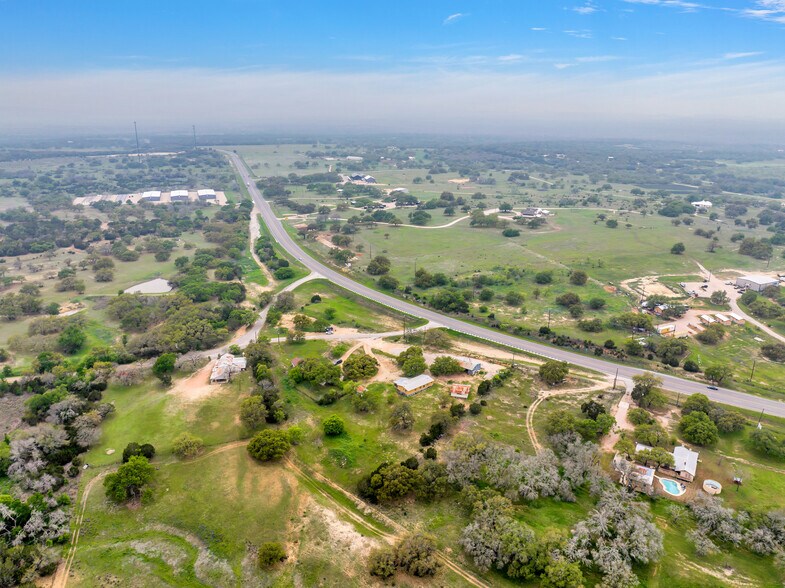 More Photos Of 123 Rocky Rd, Hye Storefront Retail Residential For Sale