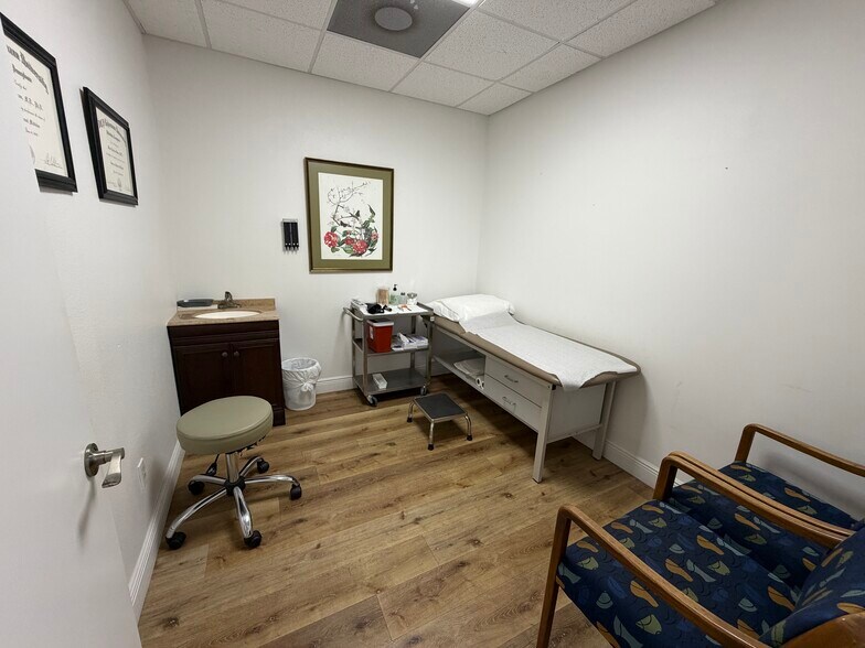 More Photos Of 1906 W Platt St, Tampa Office For Lease