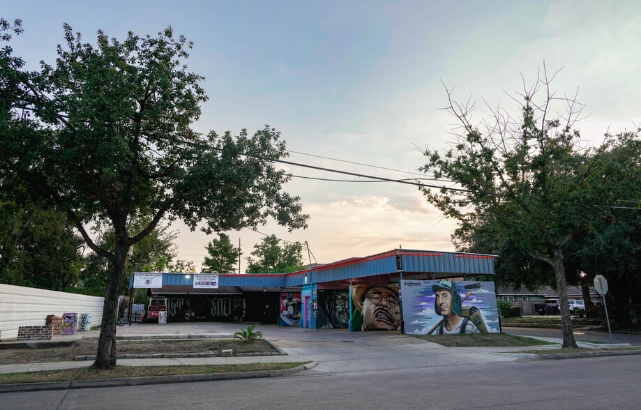 More Photos Of 4400 Canal st, Houston Carwash For Sale