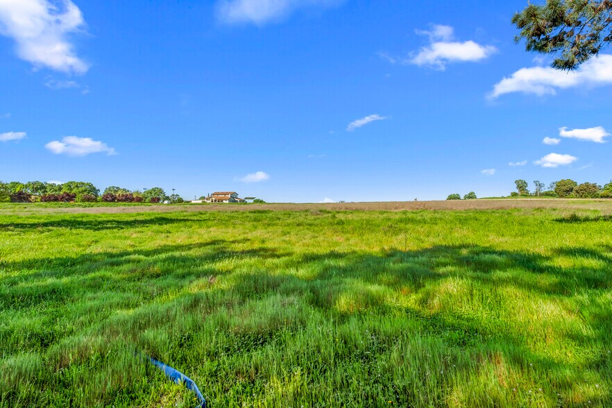 More Photos Of 3000 Alexandrite Dr, Rescue Land For Sale