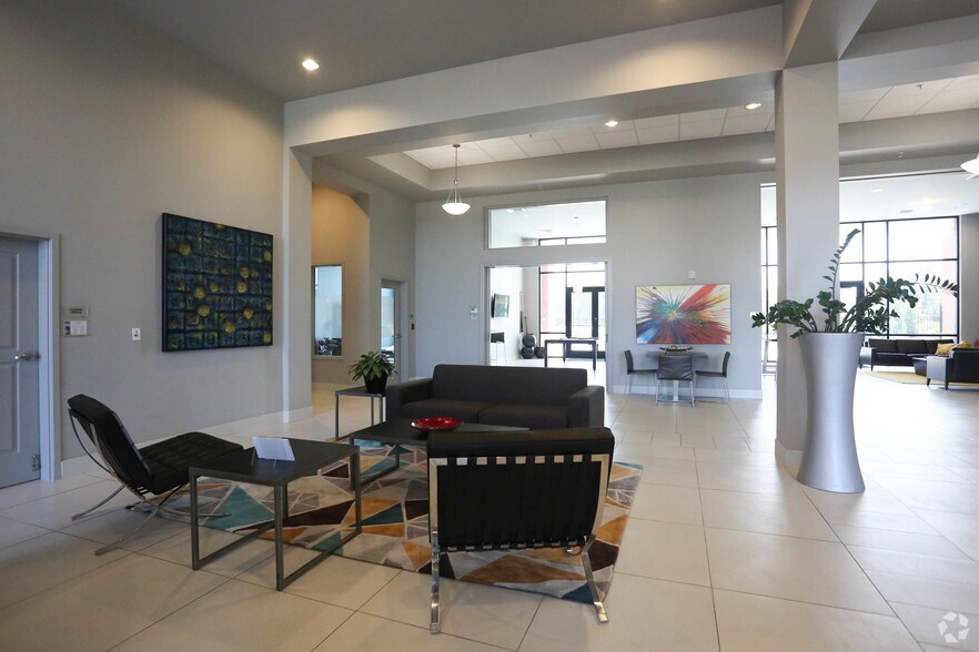 More Photos Of 1520 S 5th St, Saint Charles Unknown For Lease