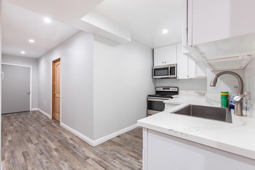 More Photos Of 406 S St Andrews Pl, Los Angeles Apartments For Sale