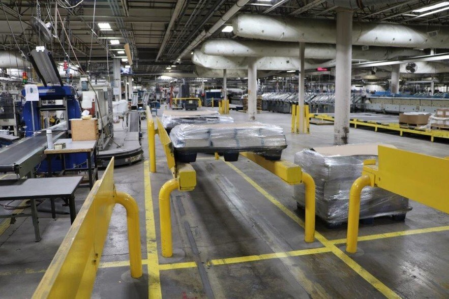 More Photos Of 2300 Brown Ave, Waseca Manufacturing For Sale