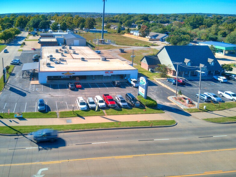 More Photos Of 13330 S Memorial Dr, Bixby Unknown For Lease