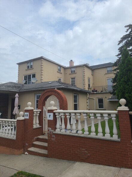 More Photos Of 69 Starbuck St, Staten Island Apartments For Sale