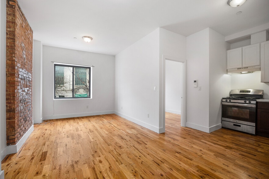 More Photos Of 476 Gates Ave, Brooklyn Apartments For Sale