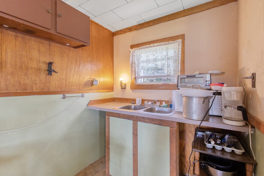 More Photos Of 356 King St, Fair Haven Marina For Sale