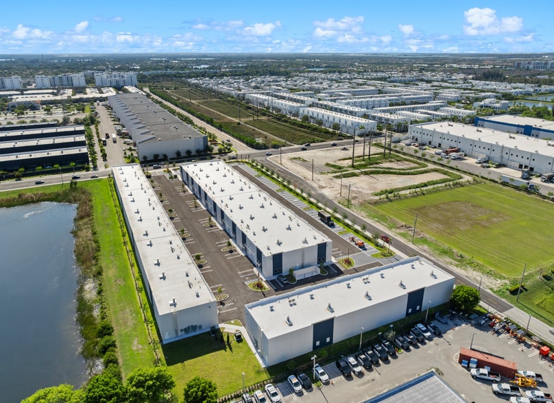 More Photos Of 6175 NW 102nd Ave, Doral Showroom For Sale