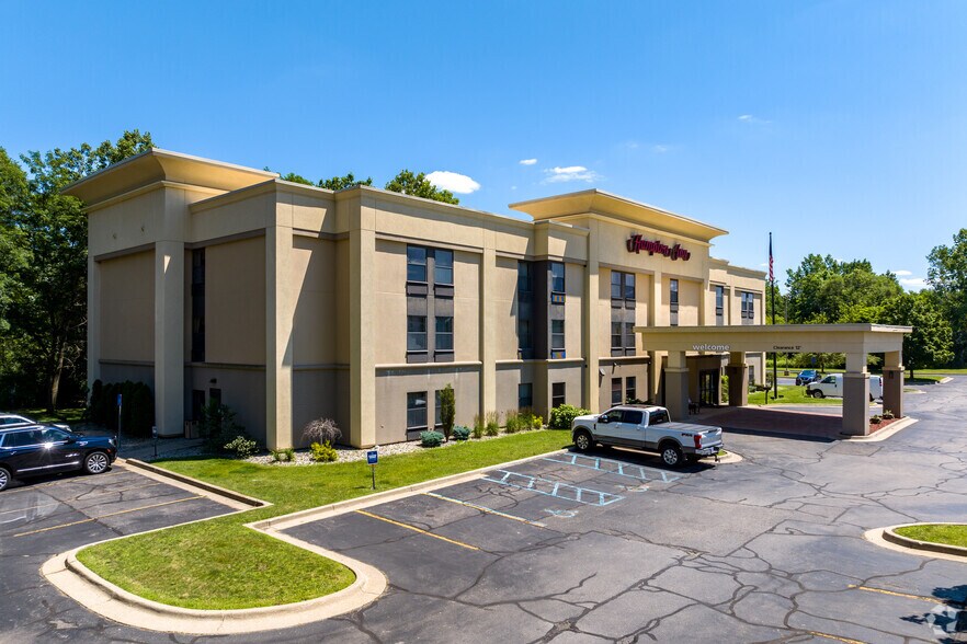 More Photos Of 2225 Shirley Dr, Jackson Hospitality For Sale