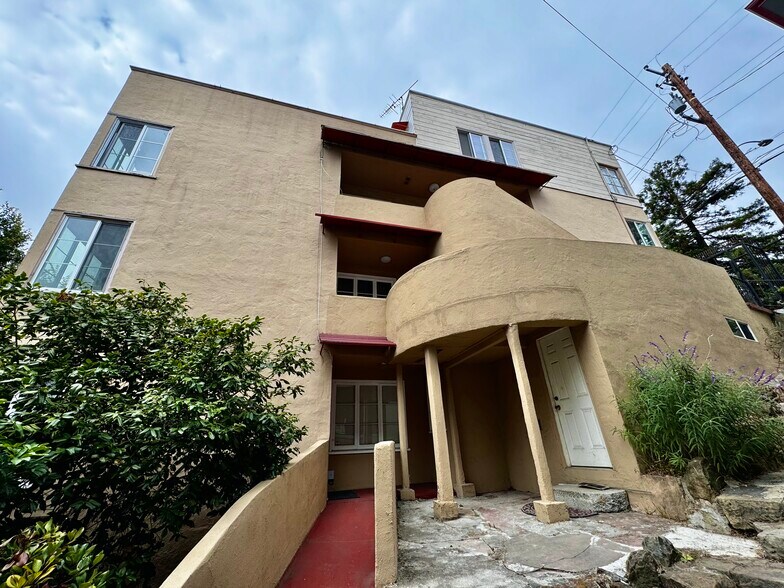 More Photos Of 33 Home Pl E, Oakland Apartments For Sale