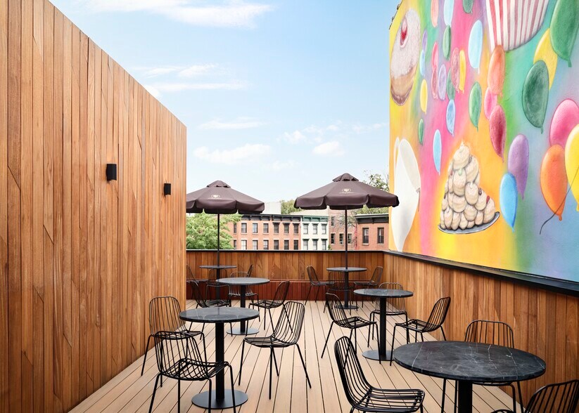 More Photos Of 660 Fulton St, Brooklyn Restaurant For Lease