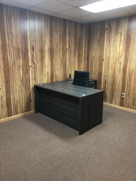 More Photos Of 6709 NW 84th Ave, Doral Light Distribution For Lease