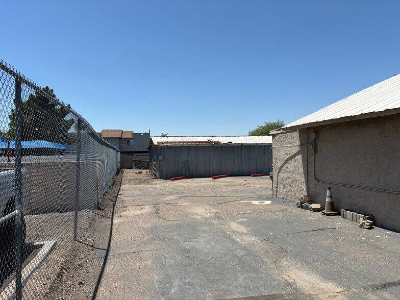 More Photos Of 1836 N Country Club Dr, Mesa Warehouse For Sale