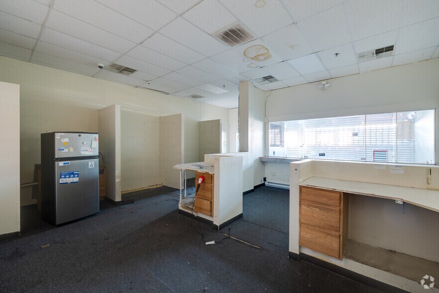 More Photos Of 5610 Lancaster Ave, Philadelphia Storefront For Lease