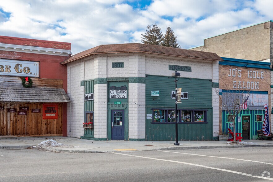 Primary Photo Of 6222 W Maine St, Spirit Lake Storefront For Lease
