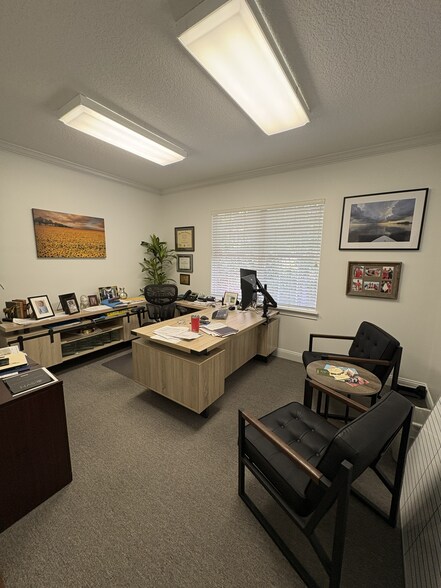 More Photos Of 8833 Perimeter Park Blvd, Jacksonville Medical For Sale