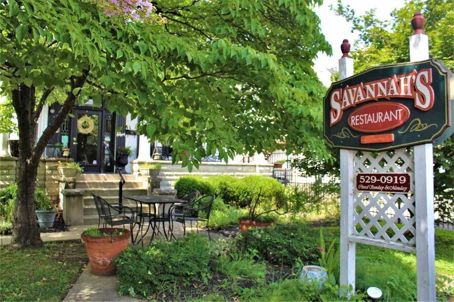 More Photos Of 1208 6th Ave, Huntington Restaurant For Sale