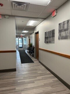 More Photos Of 714-900 W Grand River Ave, Brighton Office For Lease