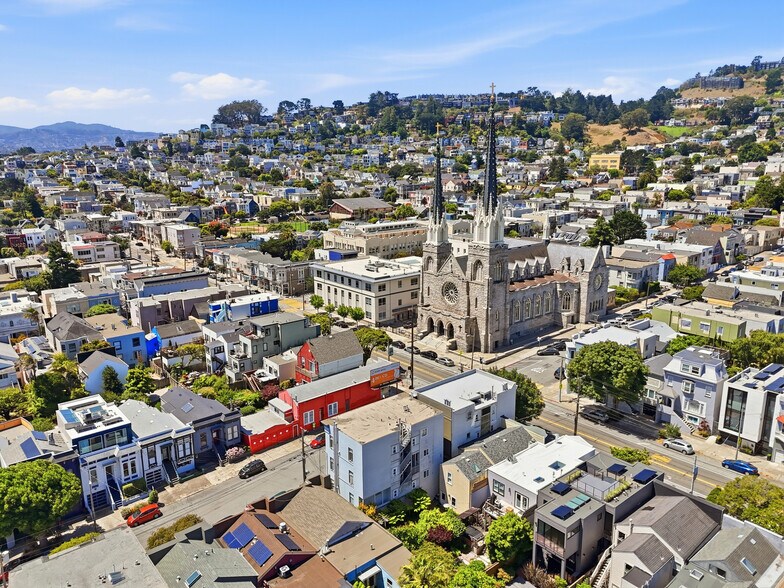 More Photos Of 184 Valley St, San Francisco Apartments For Sale